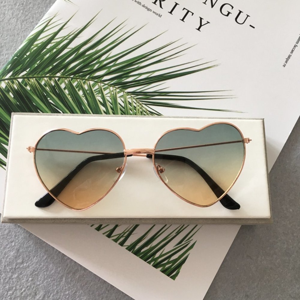 Fashion Sunglasses for Women and Men